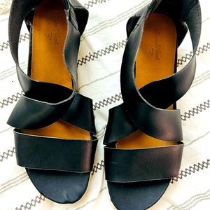 Platform black strappy sandals. cute!
